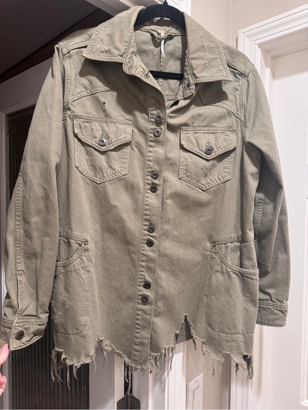 Free people  Olive Army Green Distressed Utility Jacket Small Never Worn